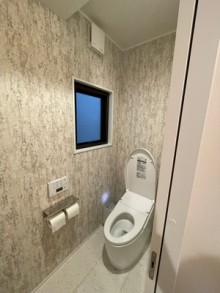 寒さ対策！断熱仕様のドアとインプラスで快適生活　港区S様邸